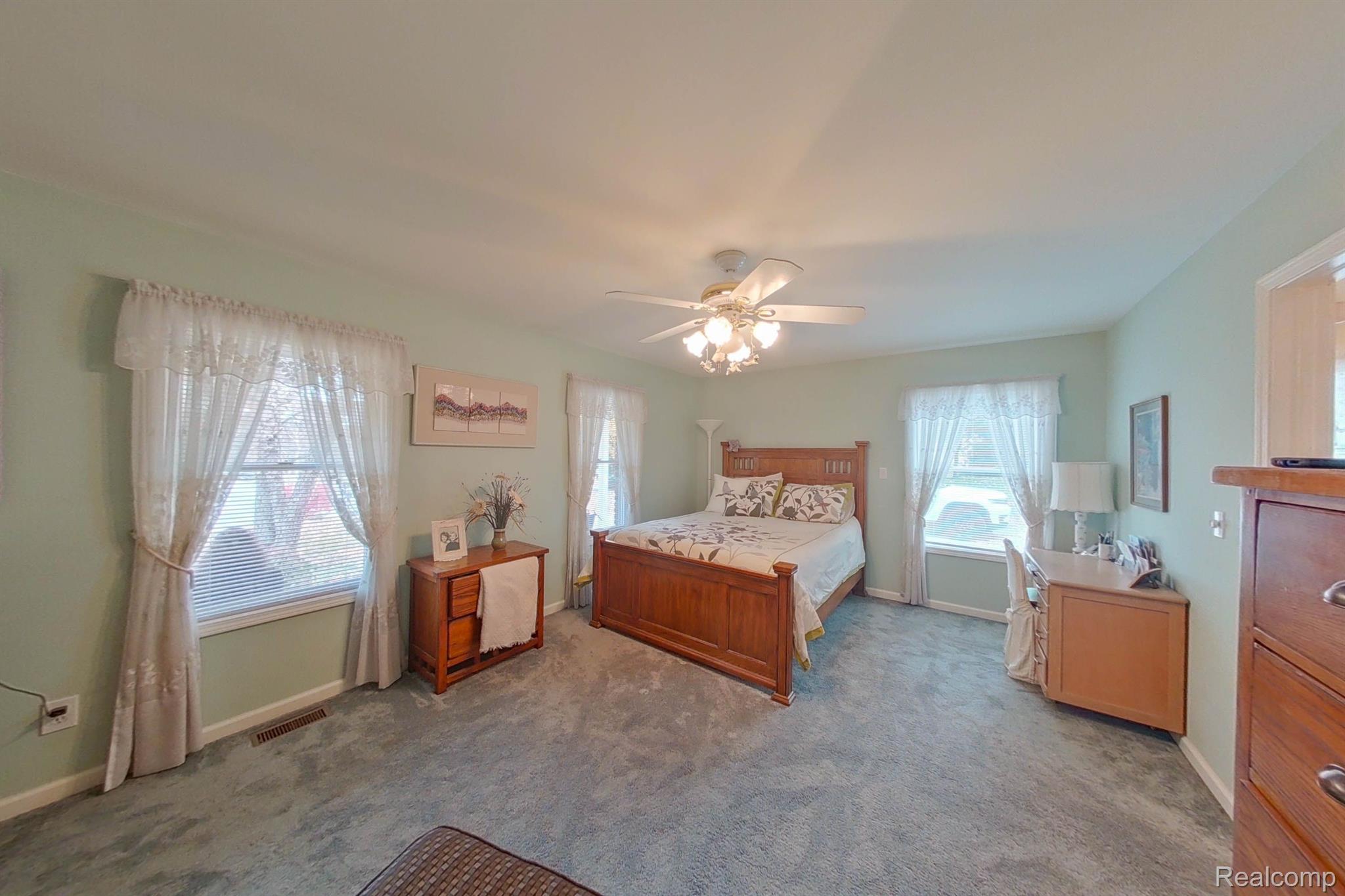 9345 Foley Crossing Fenton, MI 48430 - Photo 21 of 58 Gallery Image 21