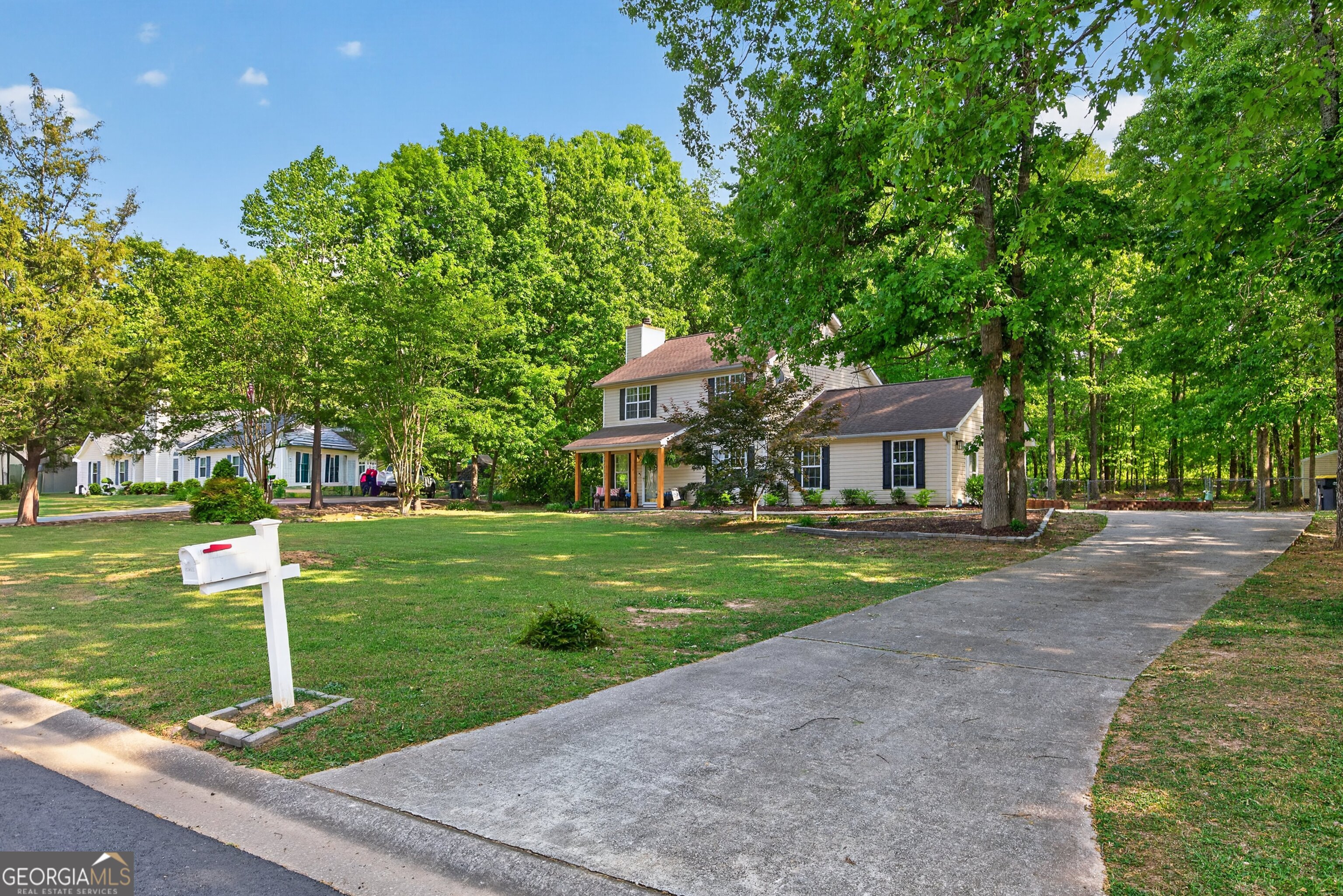 40 Austin Woods Senoia, GA 30276 - Photo 2 of 36