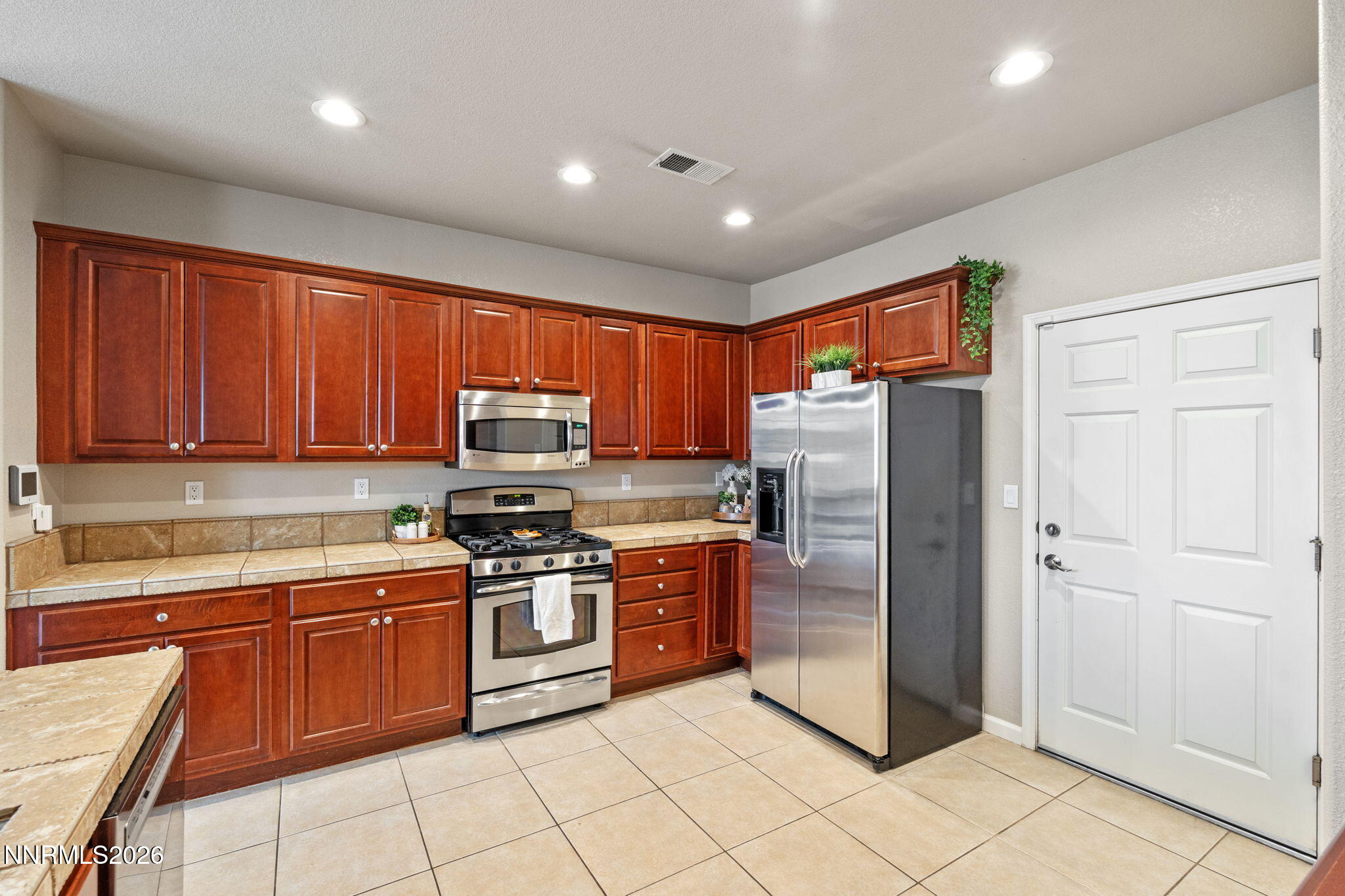 11017 Lamour Lane Reno, NV 89521 - Photo 18 of 35 26-web-or-mls-DSC03565
