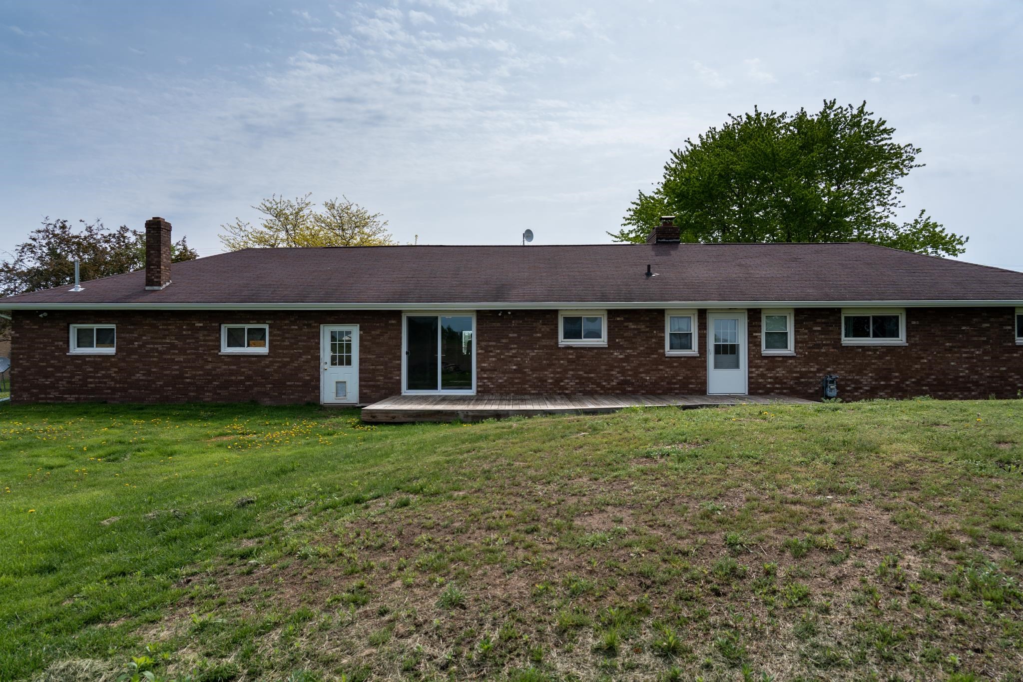 8933 North Mission Road Clare, MI 48617 - Photo 9 of 73 1900080-8.JPG