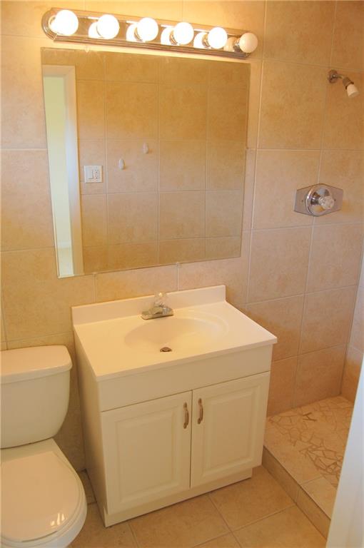 908 Northwest New Providence Road Stuart, FL 34994 - Photo 18 of 25 Gallery Image 18
