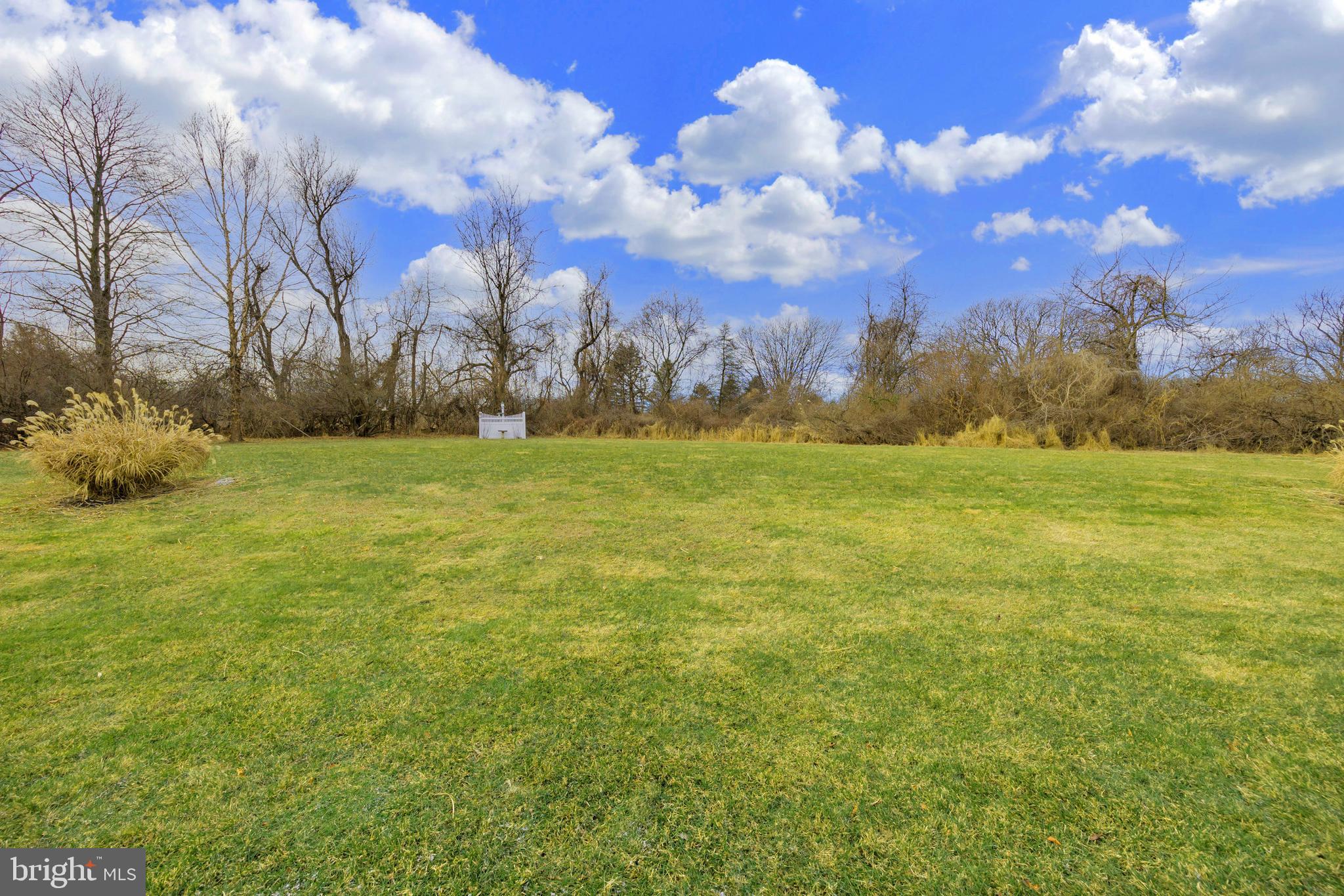 107 Riverside Lane Coatesville, PA 19320 - Photo 3 of 36 Gallery Image 3