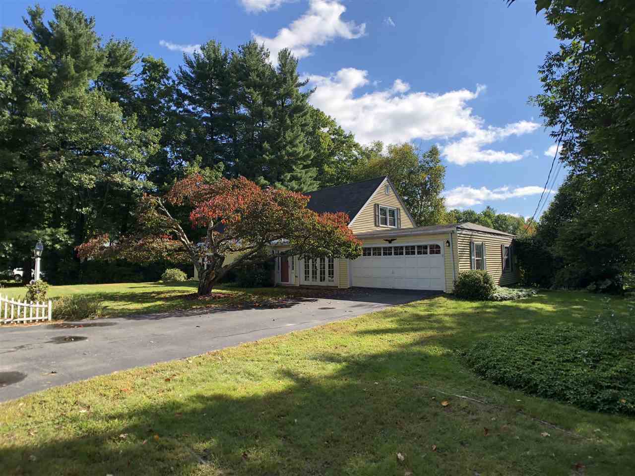 11 Thomas Street Rochester, NH 03867 - Photo 1 of 36