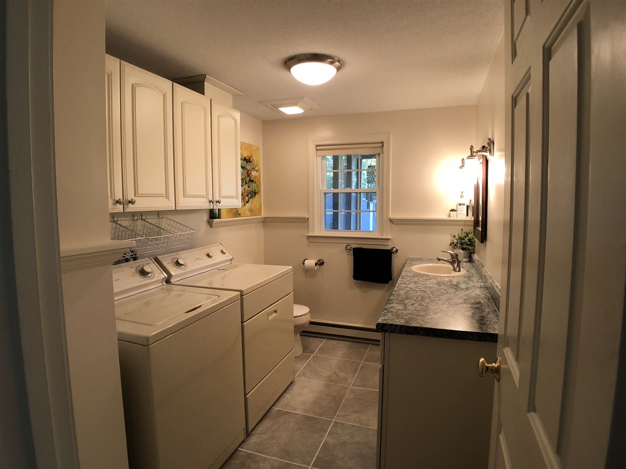 11 Thomas Street Rochester, NH 03867 - Photo 18 of 36