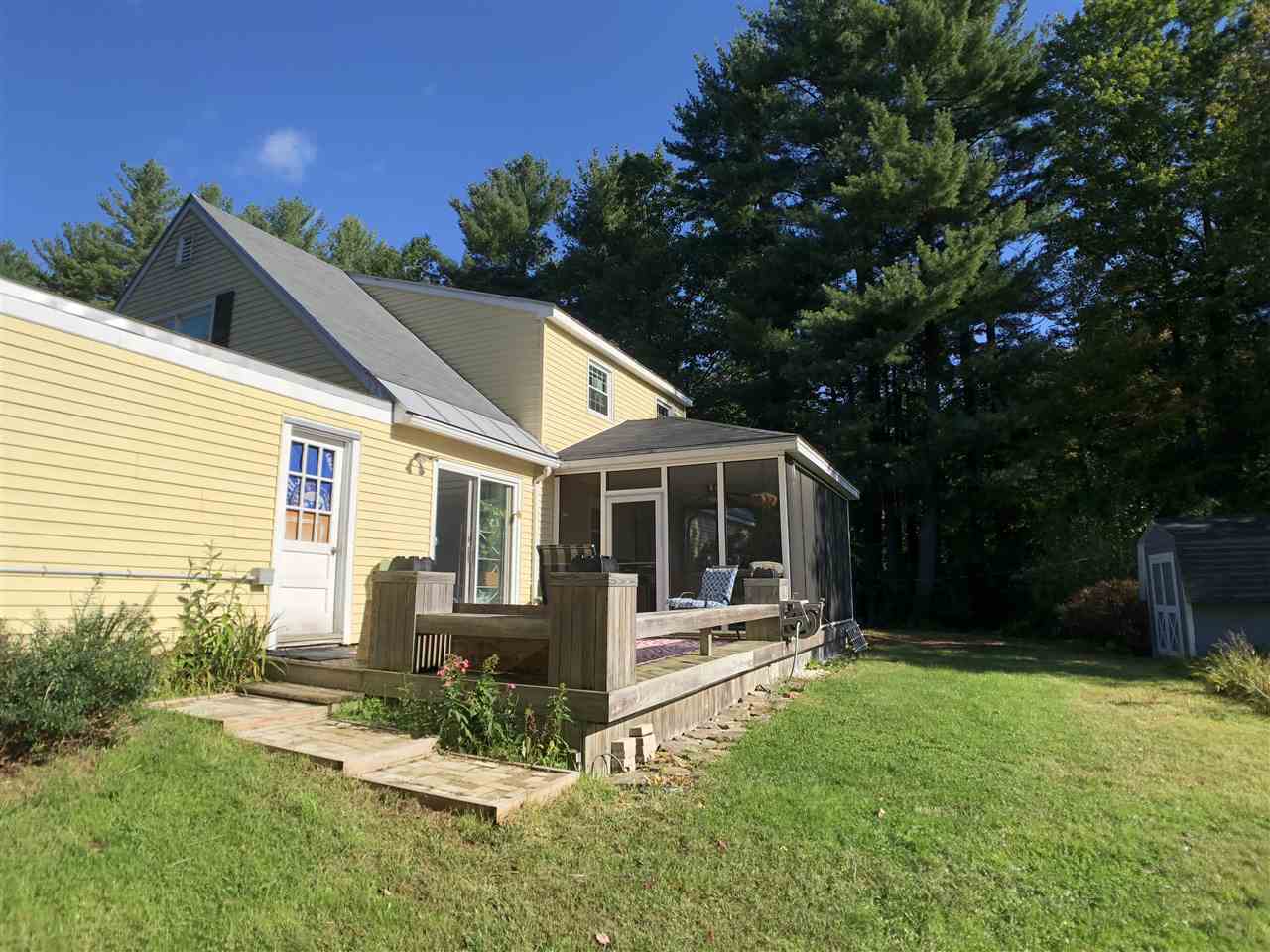 11 Thomas Street Rochester, NH 03867 - Photo 32 of 36