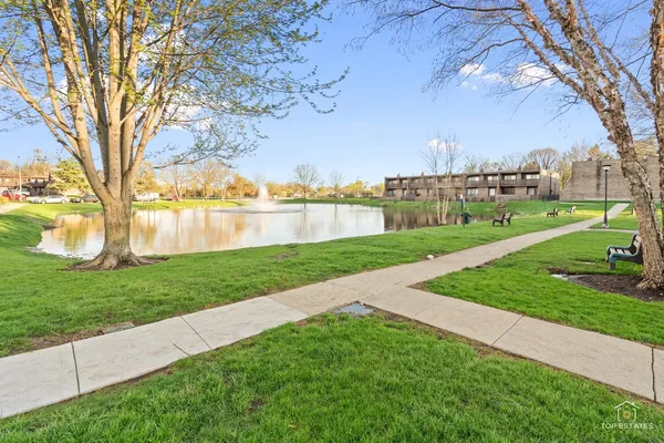 $245,000 | 1209 Kenneth Circle, Elgin, IL 60120