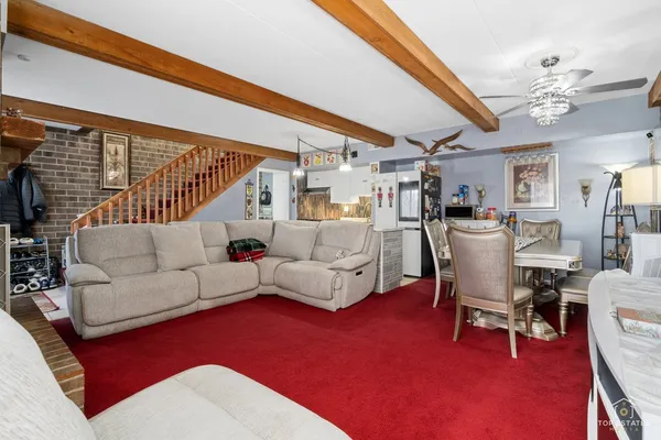 $245,000 | 1209 Kenneth Circle, Elgin, IL 60120