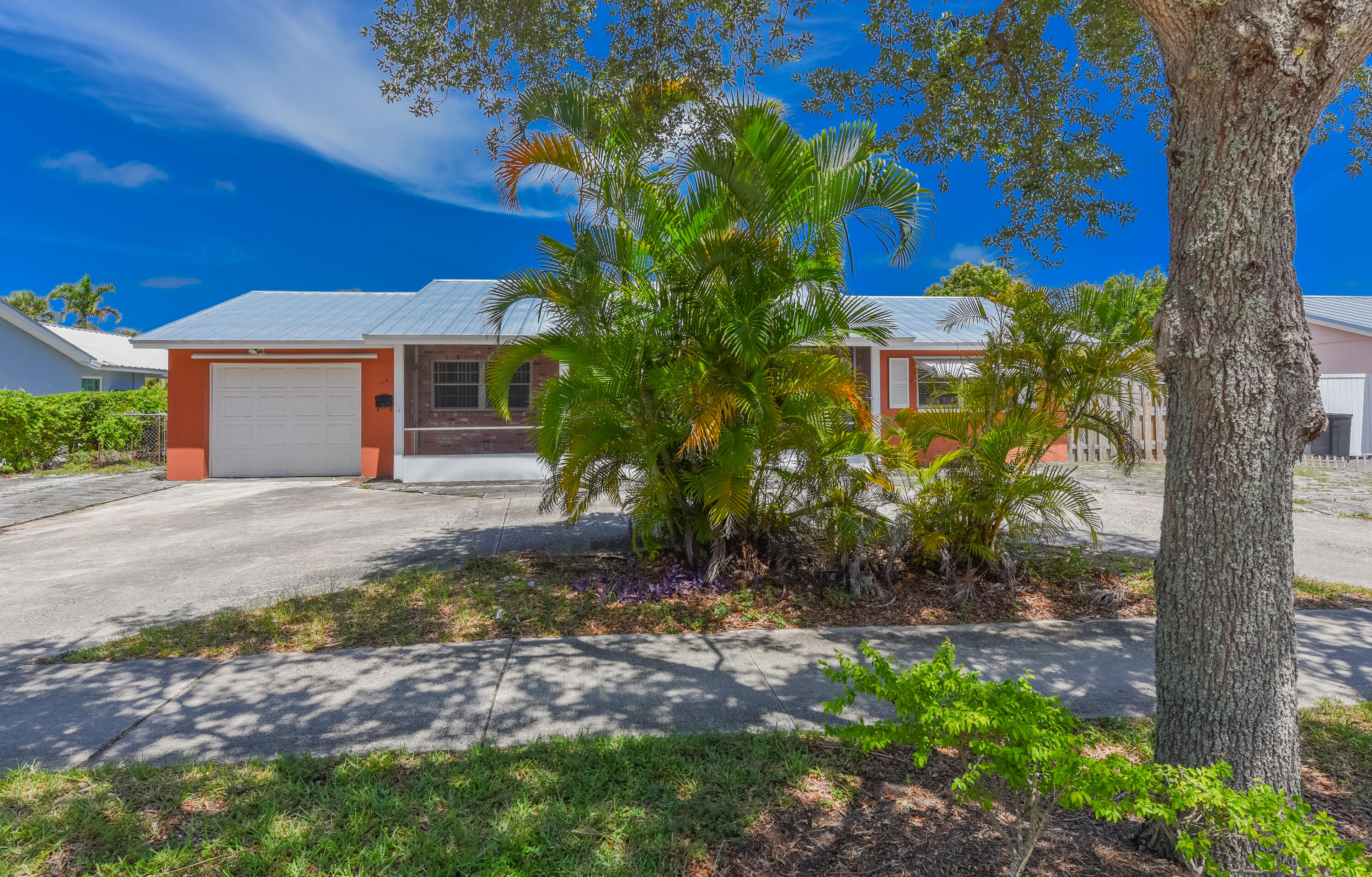 928 Prosperity Farms Road North Palm Beach, FL 33408 - Photo 13 of 24 928 Prosperity Farms Rd_Claudia Ford_13