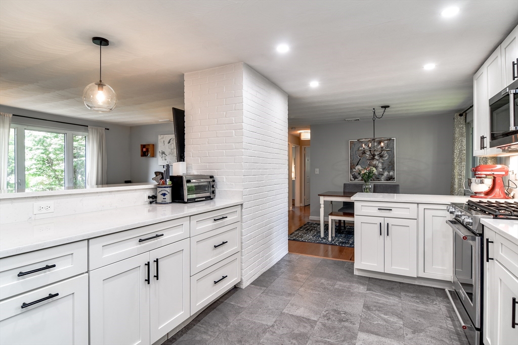 12 Carling Road Framingham, MA 01701 - Photo 11 of 28 Gallery Image 11