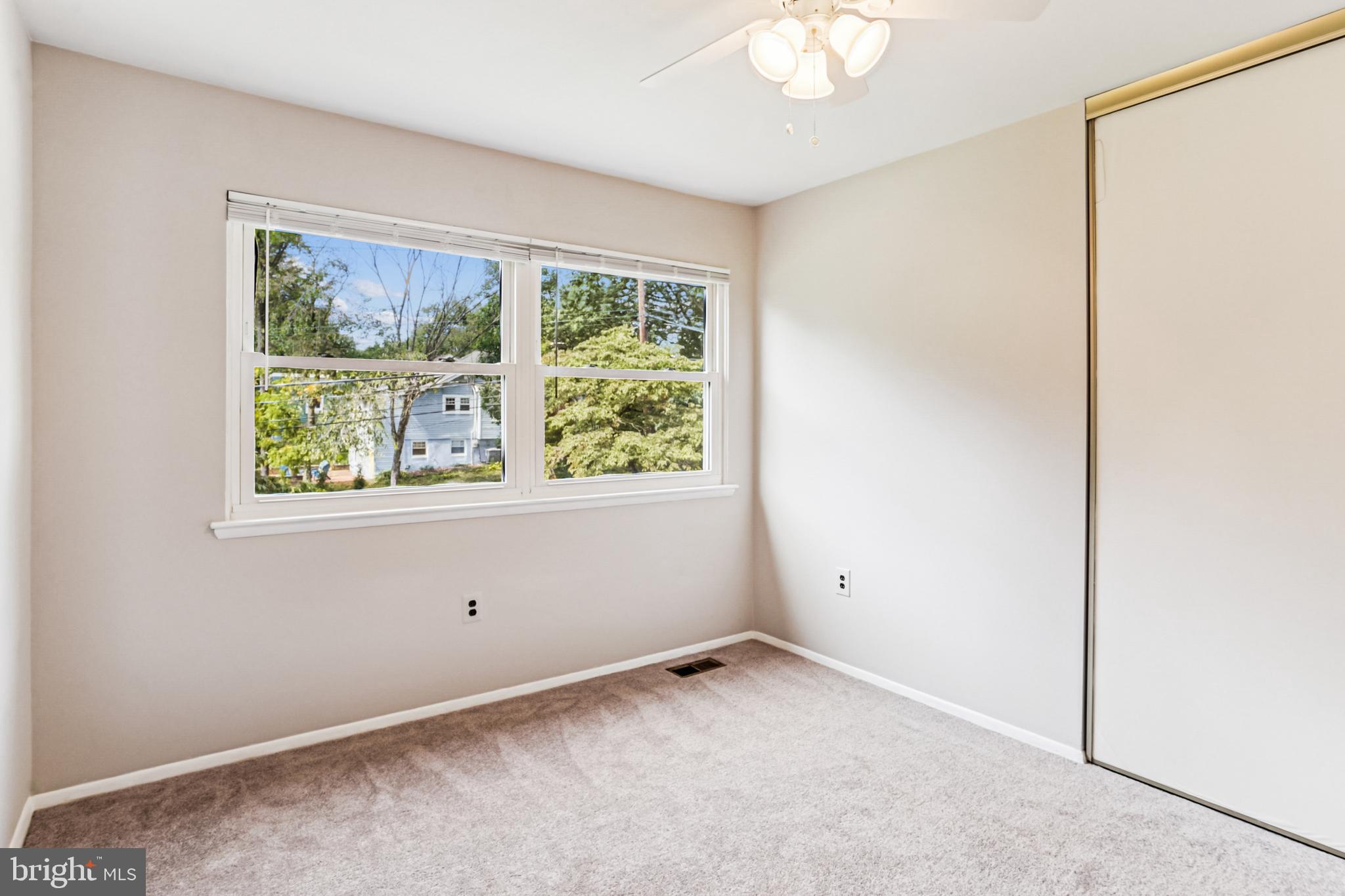 9013 2nd Avenue Silver Spring, MD 20910 - Photo 43 of 56 an empty room with windows