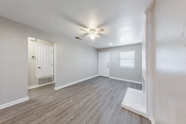 $1,495 | 2011 East Stassney Lane, Unit A, Austin, TX 78744
