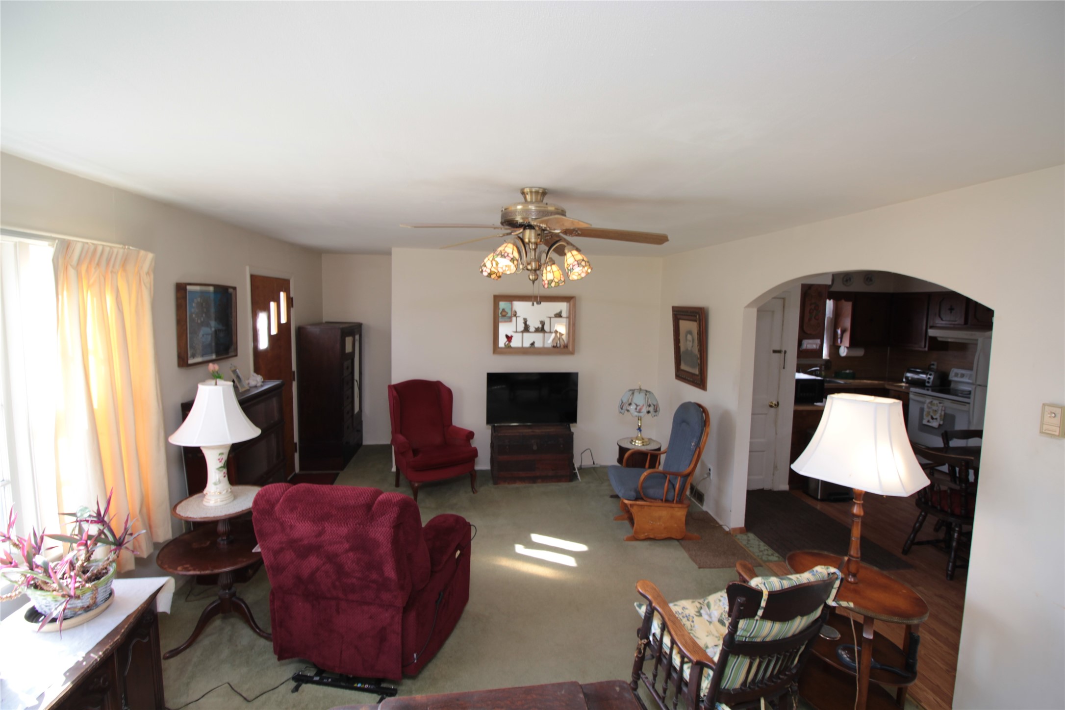 229 Duell Road Binghamton, NY 13904 - Photo 4 of 40