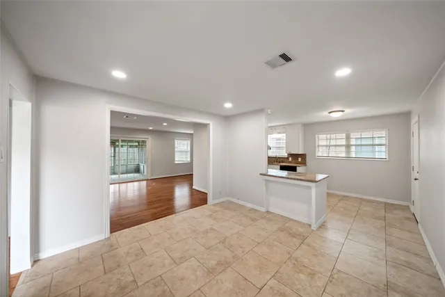 $2,100 | 9779 Westview Drive, Houston, TX 77055