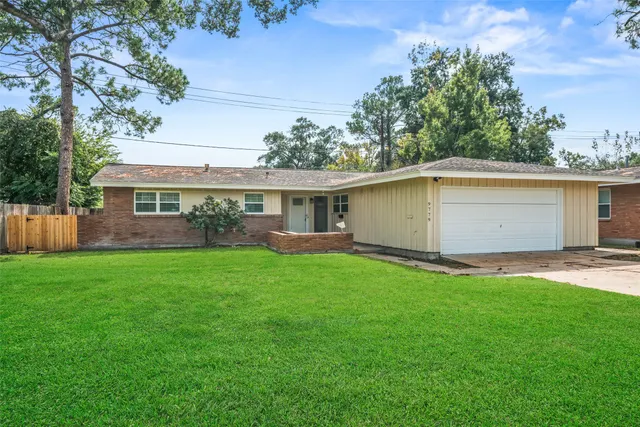 $2,100 | 9779 Westview Drive, Houston, TX 77055