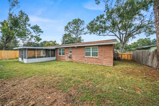 $2,100 | 9779 Westview Drive, Houston, TX 77055