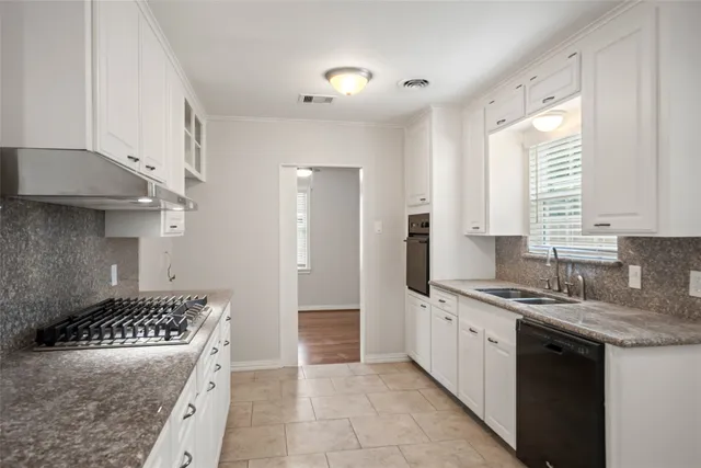 $2,100 | 9779 Westview Drive, Houston, TX 77055