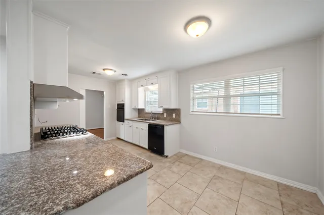 $2,100 | 9779 Westview Drive, Houston, TX 77055