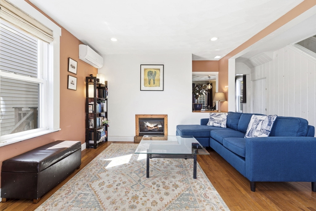 39 Alston Street Somerville, MA 02143 - Photo 5 of 34
