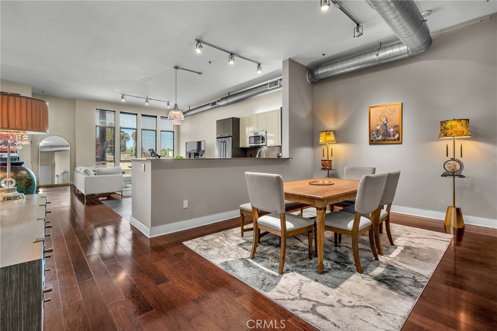 13320 Beach, Unit 202 Marina del Rey, CA 90292 - Photo 3 of 21