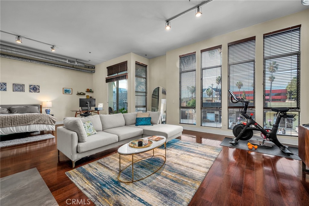 13320 Beach, Unit 202 Marina del Rey, CA 90292 - Photo 4 of 21