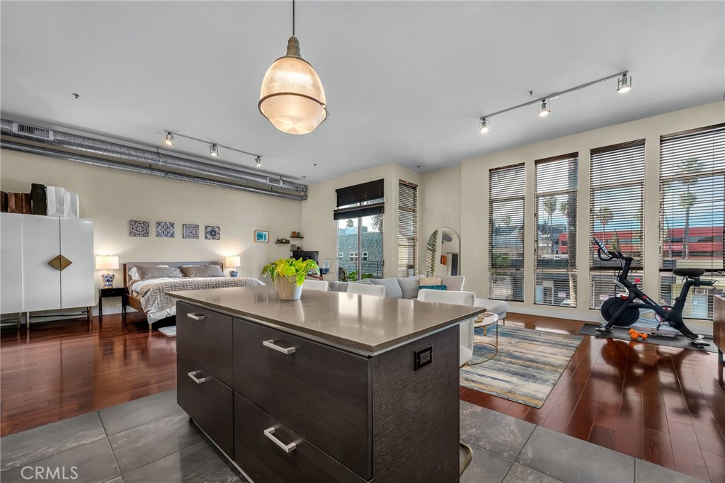 13320 Beach, Unit 202 Marina del Rey, CA 90292 - Photo 5 of 21