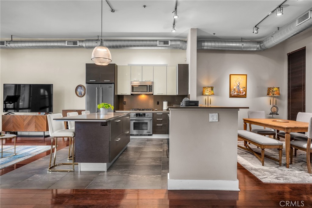 13320 Beach, Unit 202 Marina del Rey, CA 90292 - Photo 10 of 21