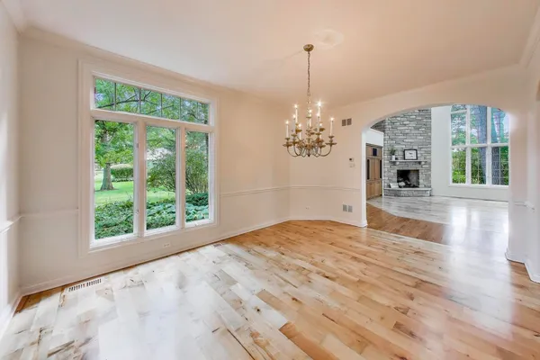 $6,000 | 1620 Timber Woods Lane, Libertyville, IL 60048