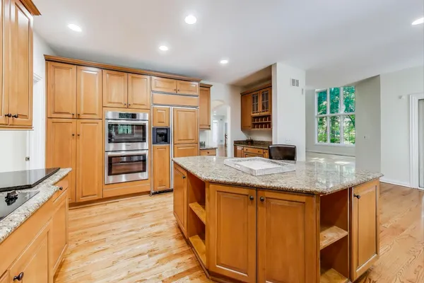 $6,000 | 1620 Timber Woods Lane, Libertyville, IL 60048