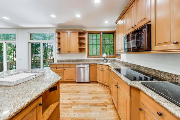 $6,000 | 1620 Timber Woods Lane, Libertyville, IL 60048