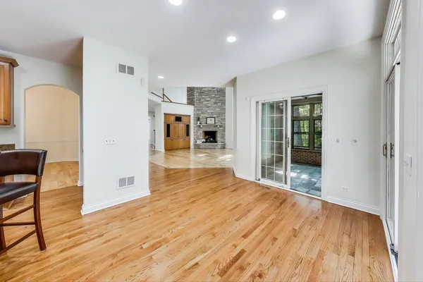 $6,000 | 1620 Timber Woods Lane, Libertyville, IL 60048