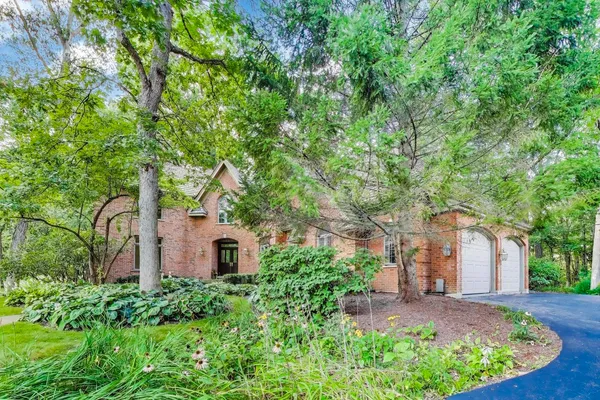 $6,000 | 1620 Timber Woods Lane, Libertyville, IL 60048