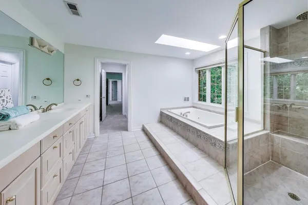 $6,000 | 1620 Timber Woods Lane, Libertyville, IL 60048