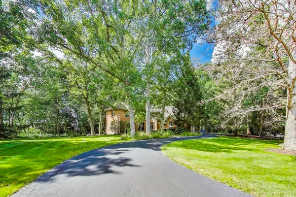 $6,000 | 1620 Timber Woods Lane, Libertyville, IL 60048