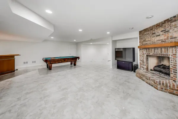 $6,000 | 1620 Timber Woods Lane, Libertyville, IL 60048