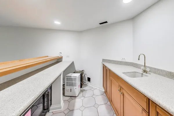 $6,000 | 1620 Timber Woods Lane, Libertyville, IL 60048