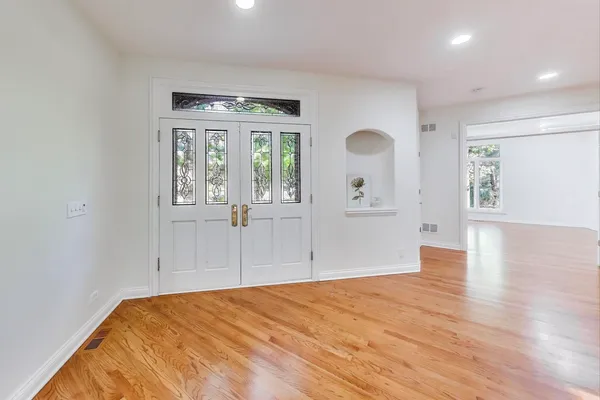 $6,000 | 1620 Timber Woods Lane, Libertyville, IL 60048