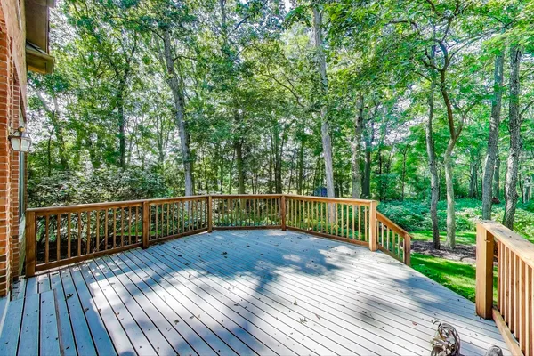 $6,000 | 1620 Timber Woods Lane, Libertyville, IL 60048