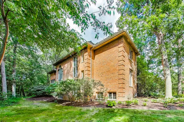 $6,000 | 1620 Timber Woods Lane, Libertyville, IL 60048