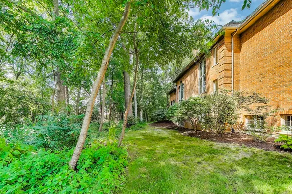 $6,000 | 1620 Timber Woods Lane, Libertyville, IL 60048