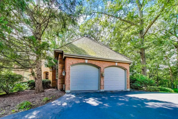 $6,000 | 1620 Timber Woods Lane, Libertyville, IL 60048