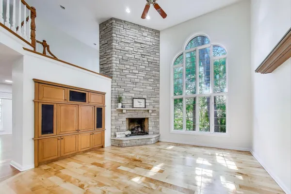 $6,000 | 1620 Timber Woods Lane, Libertyville, IL 60048