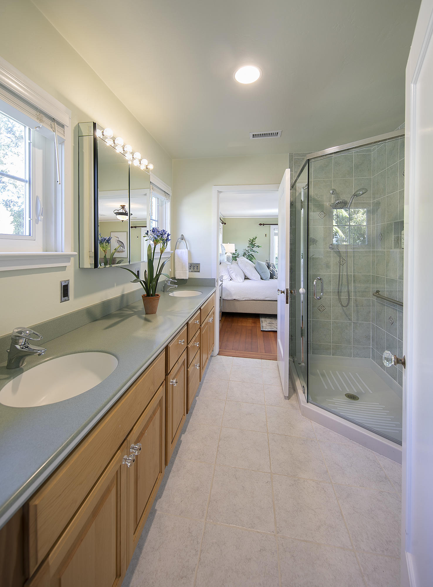 4244 Foothill Road Carpinteria, CA 93013 - Photo 18 of 31 Main Residence