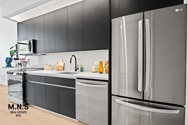 $3,525 | 500 Degraw Street, Unit 302 | Gowanus