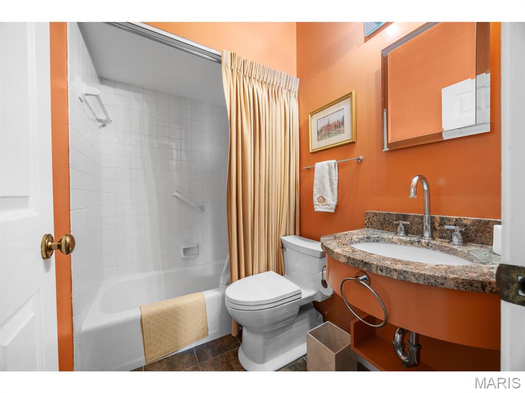 10 Jefferson Road, Unit 3A Webster Groves, MO 63119 - Photo 34 of 48 Gallery Image 34