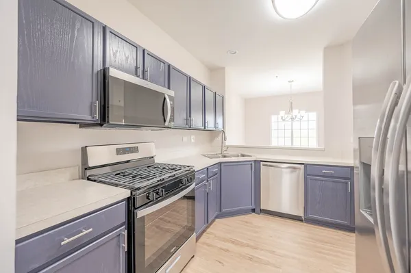 $239,900 | 570 Foxridge Drive, Unit B, Fox Lake, IL 60020