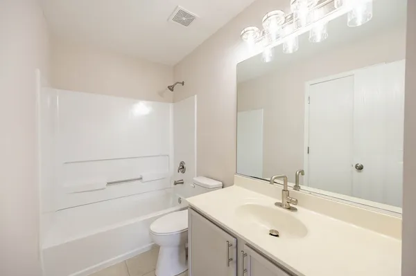 $239,900 | 570 Foxridge Drive, Unit B, Fox Lake, IL 60020