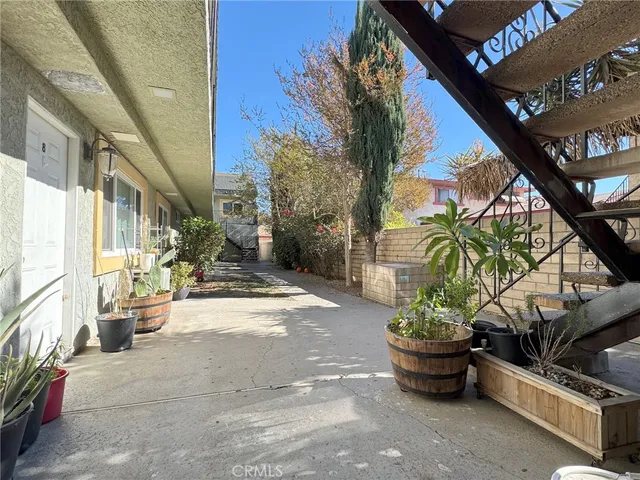 a view of outdoor space yard and porch