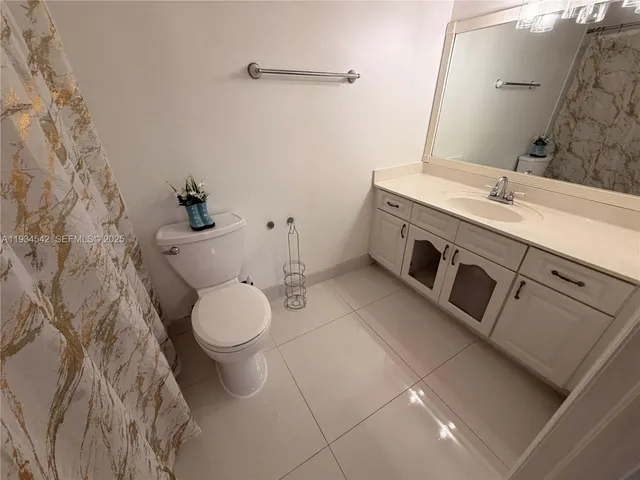 $2,550 | 7075 Northwest 173rd Drive, Unit 1405, Hialeah, FL 33015