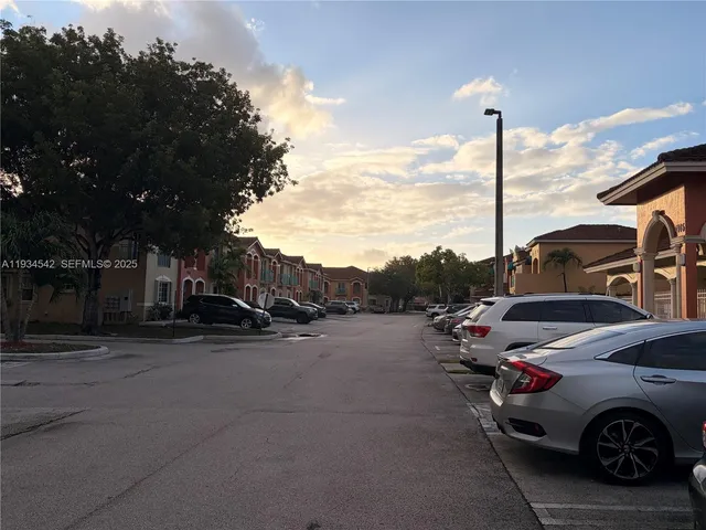 $2,550 | 7075 Northwest 173rd Drive, Unit 1405, Hialeah, FL 33015