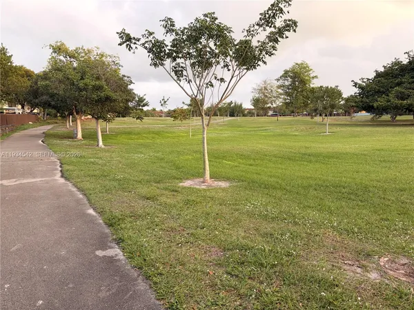 $2,550 | 7075 Northwest 173rd Drive, Unit 1405, Hialeah, FL 33015
